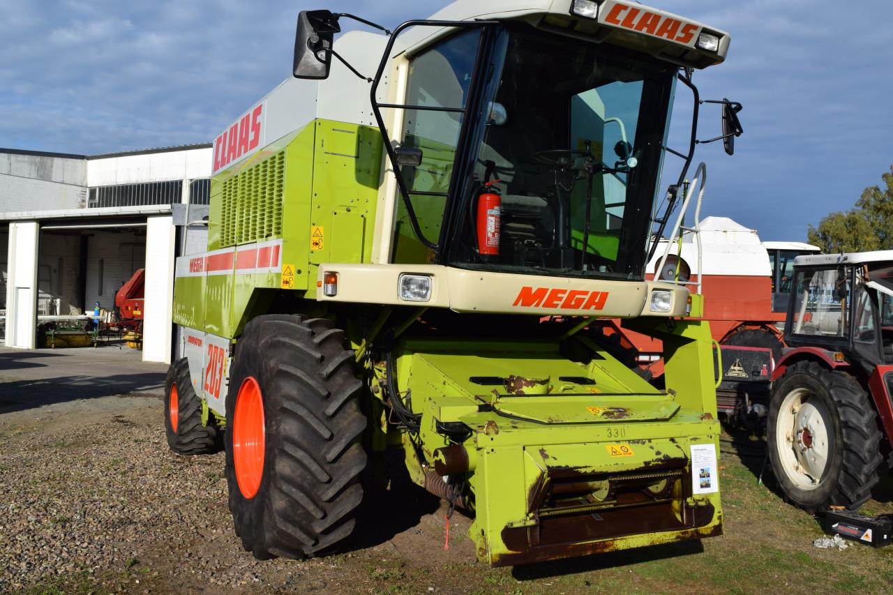 CLAAS Dominator 203 Mega - Derliaus nuėmimo kombainas: foto 3 CLAAS Dominator 203 Mega - Derliaus nuėmimo kombainas: foto 3