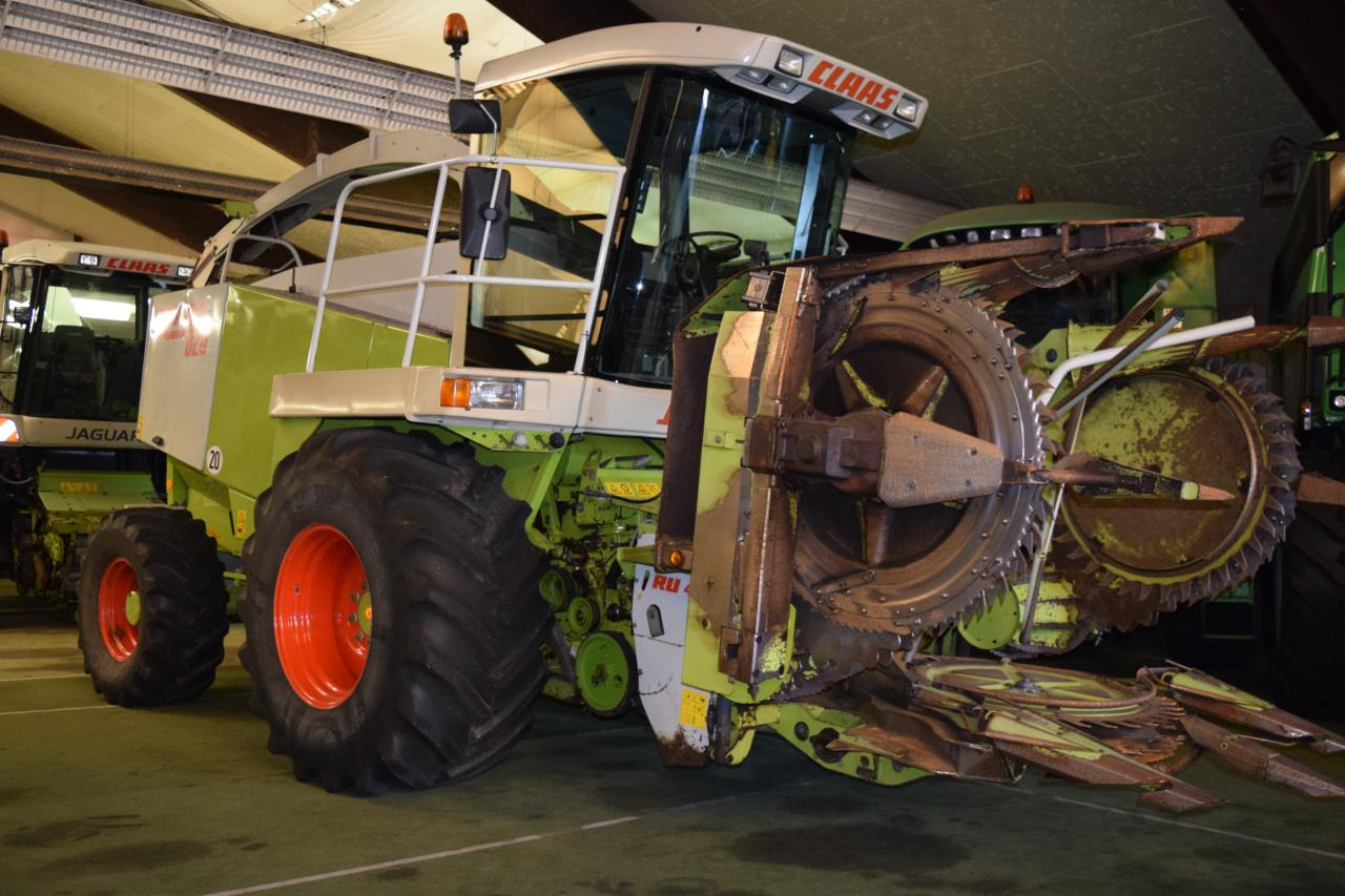 CLAAS Jaguar 820 - Pašarų kombainas: foto 1 CLAAS Jaguar 820 - Pašarų kombainas: foto 1