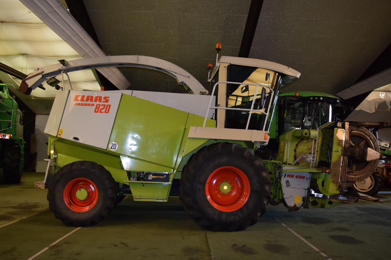 CLAAS Jaguar 820 - Pašarų kombainas: foto 3 CLAAS Jaguar 820 - Pašarų kombainas: foto 3