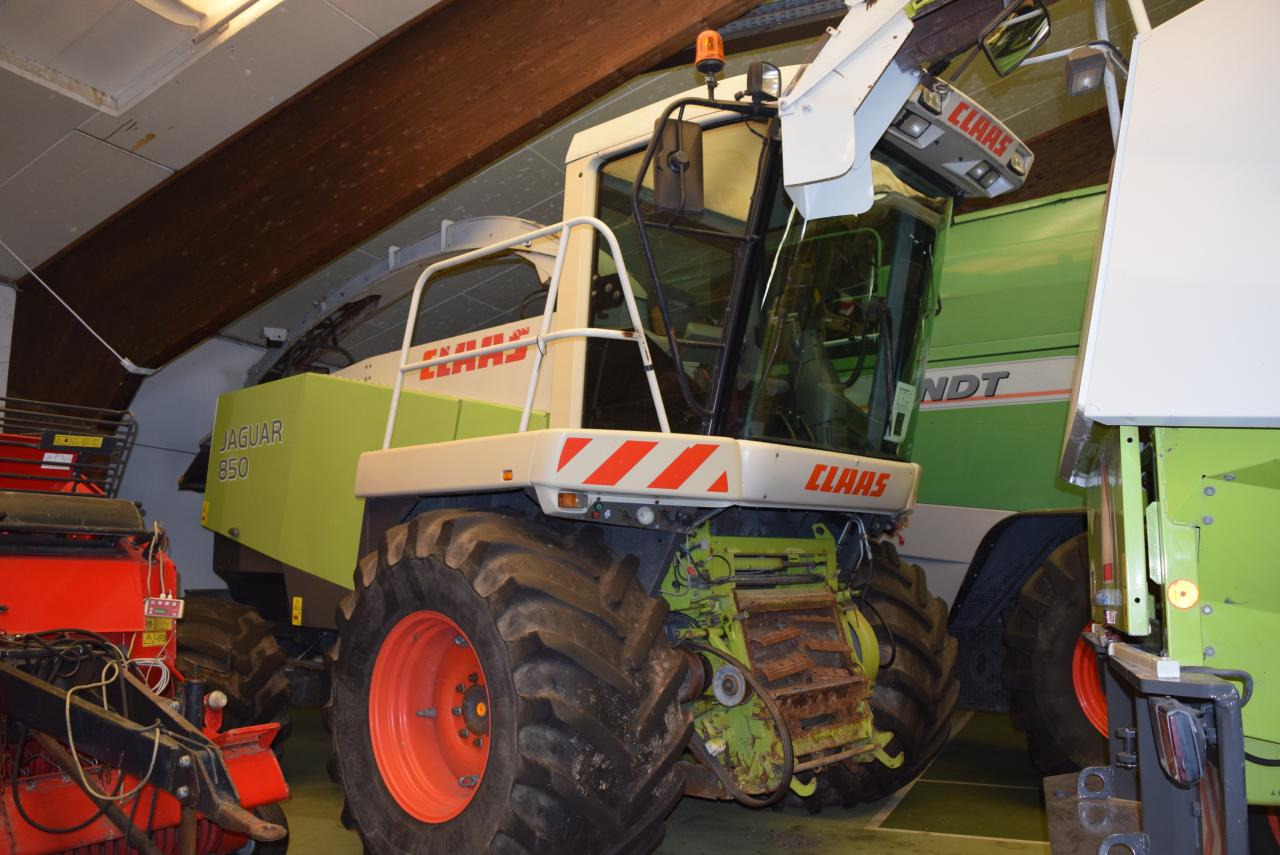 CLAAS Jaguar 850 - Pašarų kombainas: foto 4 CLAAS Jaguar 850 - Pašarų kombainas: foto 4