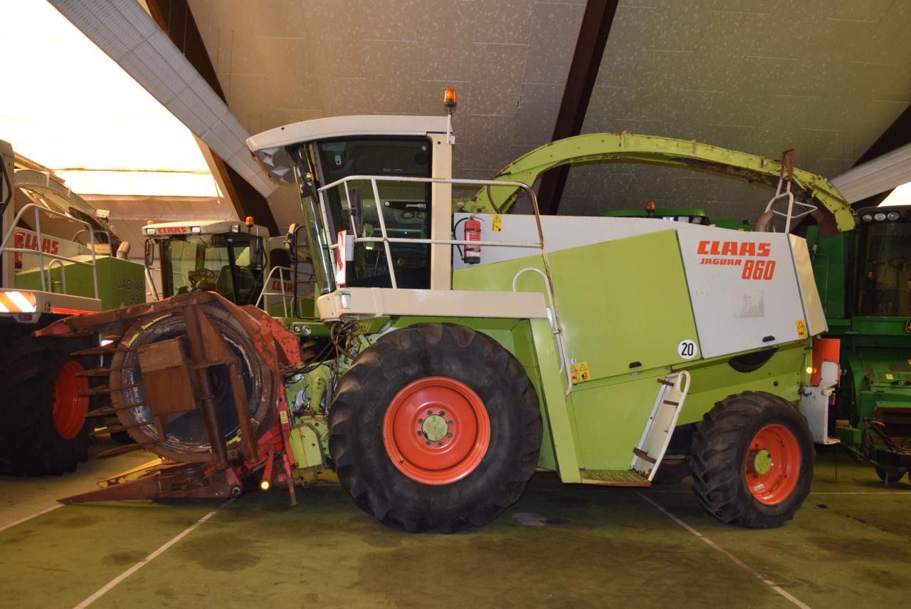CLAAS Jaguar 860 - Pašarų kombainas: foto 1 CLAAS Jaguar 860 - Pašarų kombainas: foto 1