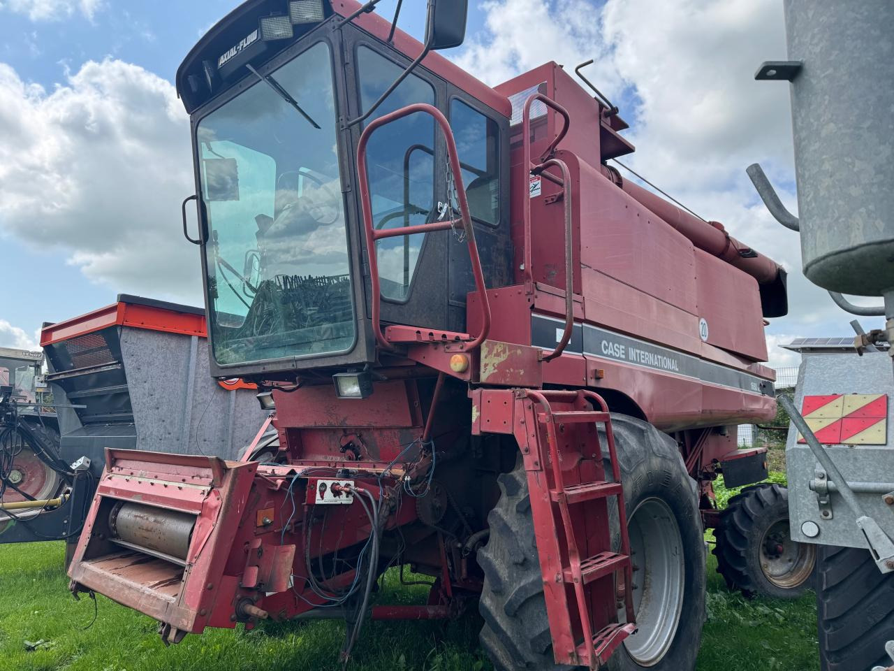 Case-IH 1680 Axial - Derliaus nuėmimo kombainas: foto 1 Case-IH 1680 Axial - Derliaus nuėmimo kombainas: foto 1