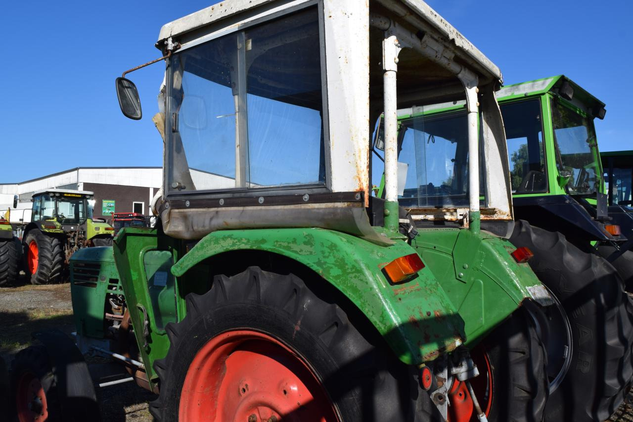Deutz-Fahr D4006 - Traktorius: foto 3 Deutz-Fahr D4006 - Traktorius: foto 3