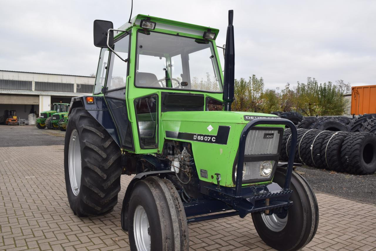 Deutz-Fahr D6507 C - Traktorius: foto 2 Deutz-Fahr D6507 C - Traktorius: foto 2