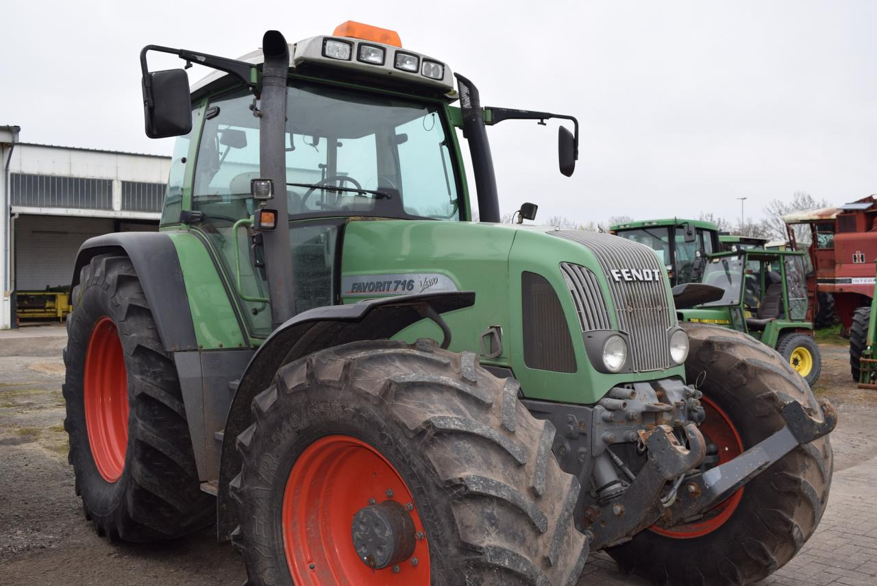 Fendt 716 Vario - Traktorius: foto 2 Fendt 716 Vario - Traktorius: foto 2