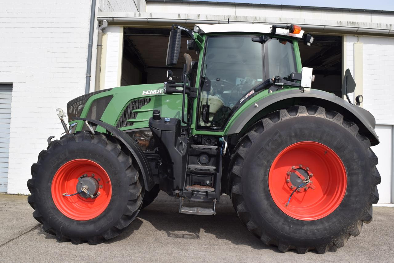 Fendt 826 Vario ProfiPlus, - Traktorius: foto 1 Fendt 826 Vario ProfiPlus, - Traktorius: foto 1