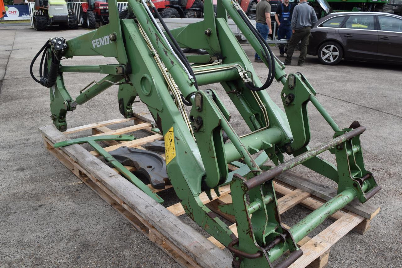 Fendt Frontlader für Serie 400 - Traktorius - frontalinis krautuvas: foto 5 Fendt Frontlader für Serie 400 - Traktorius - frontalinis krautuvas: foto 5
