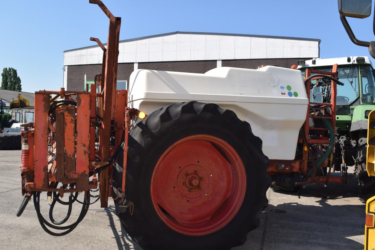 Holder N250 - Prikabinamas purkštuvas: foto 2 Holder N250 - Prikabinamas purkštuvas: foto 2