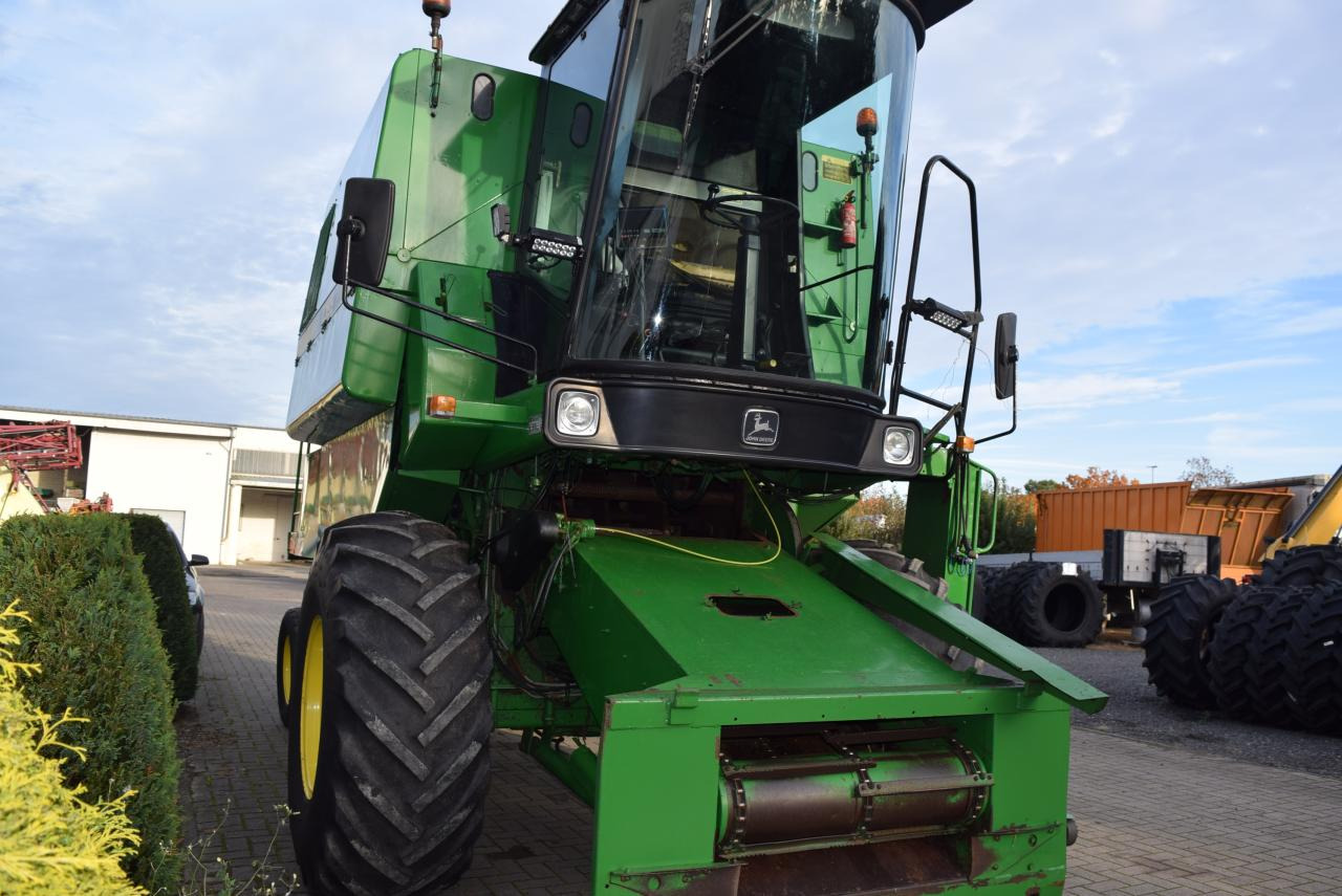 John Deere 1065 - Derliaus nuėmimo kombainas: foto 4 John Deere 1065 - Derliaus nuėmimo kombainas: foto 4