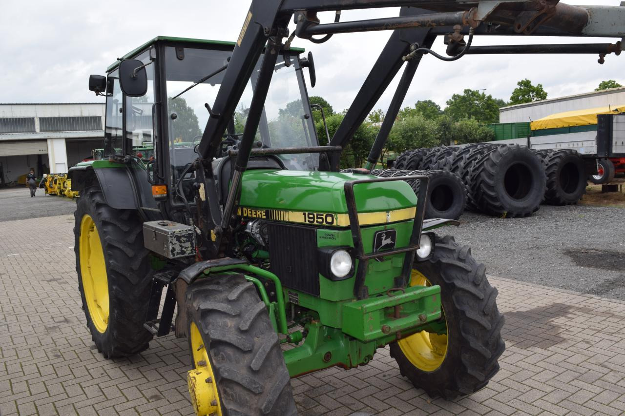 John Deere 1950 - Traktorius: foto 3 John Deere 1950 - Traktorius: foto 3