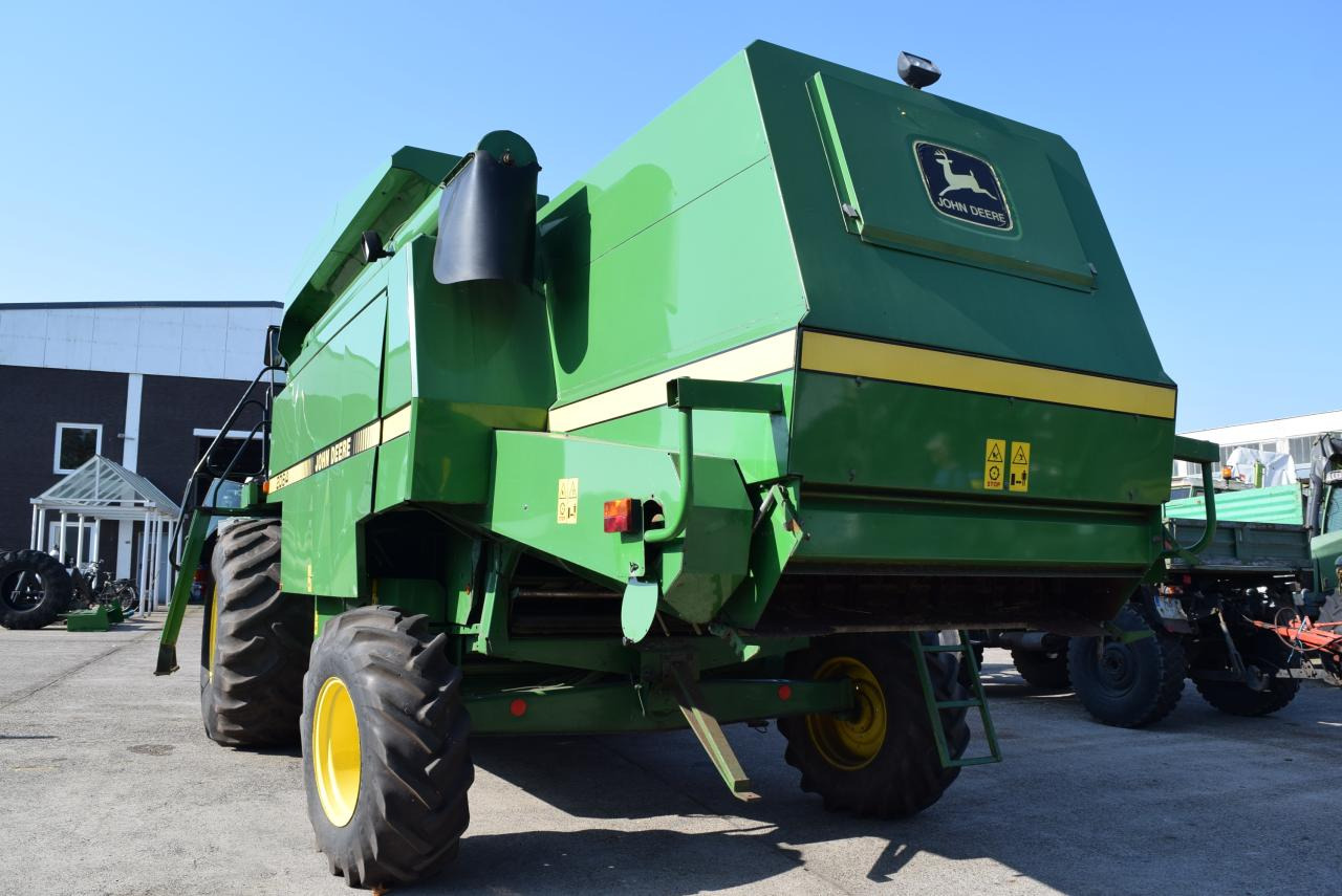 John Deere 2064 - Derliaus nuėmimo kombainas: foto 5 John Deere 2064 - Derliaus nuėmimo kombainas: foto 5