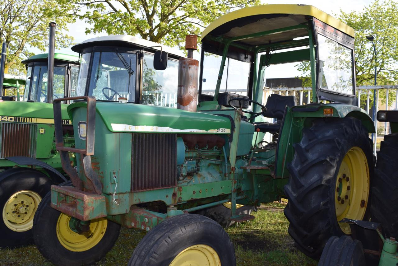 John Deere 2130 - Traktorius: foto 2 John Deere 2130 - Traktorius: foto 2