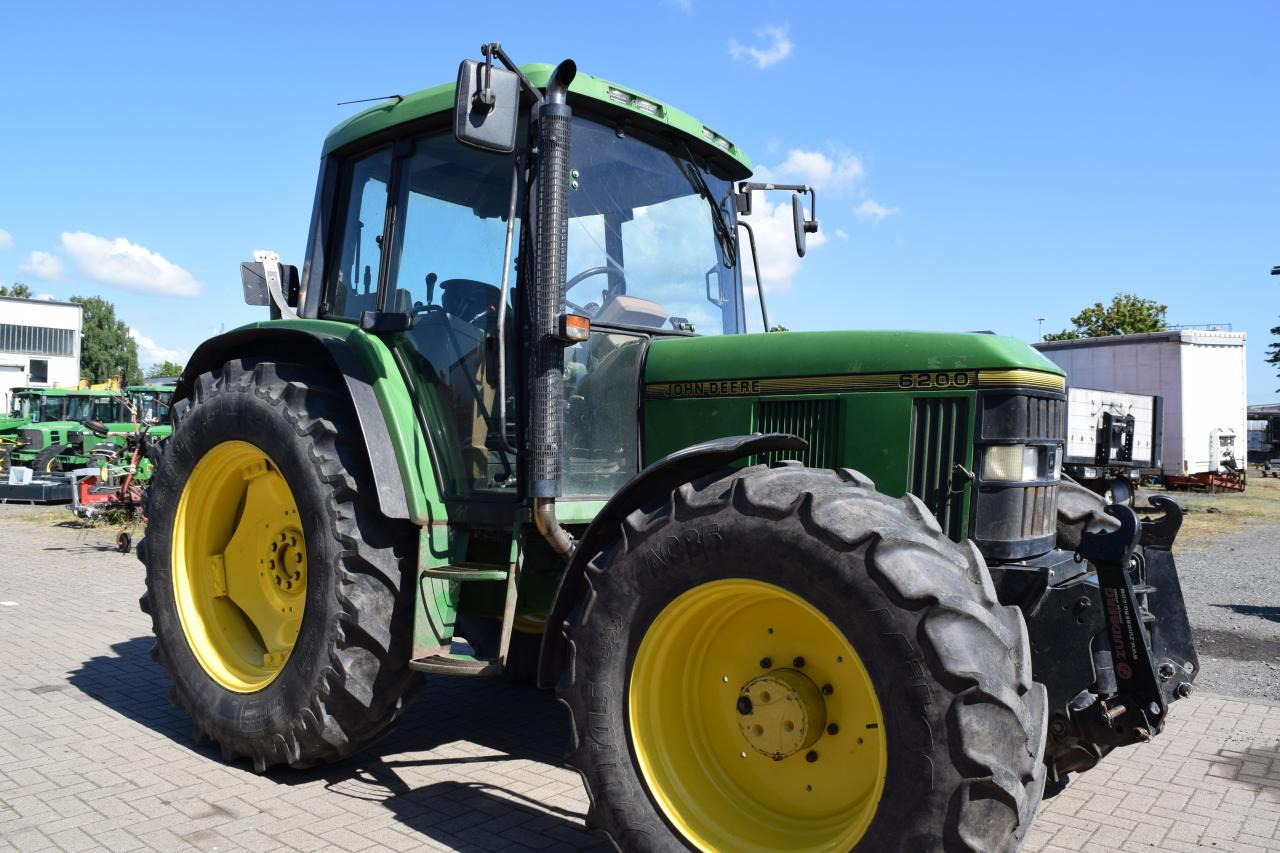 John Deere 6200 - Traktorius: foto 1 John Deere 6200 - Traktorius: foto 1
