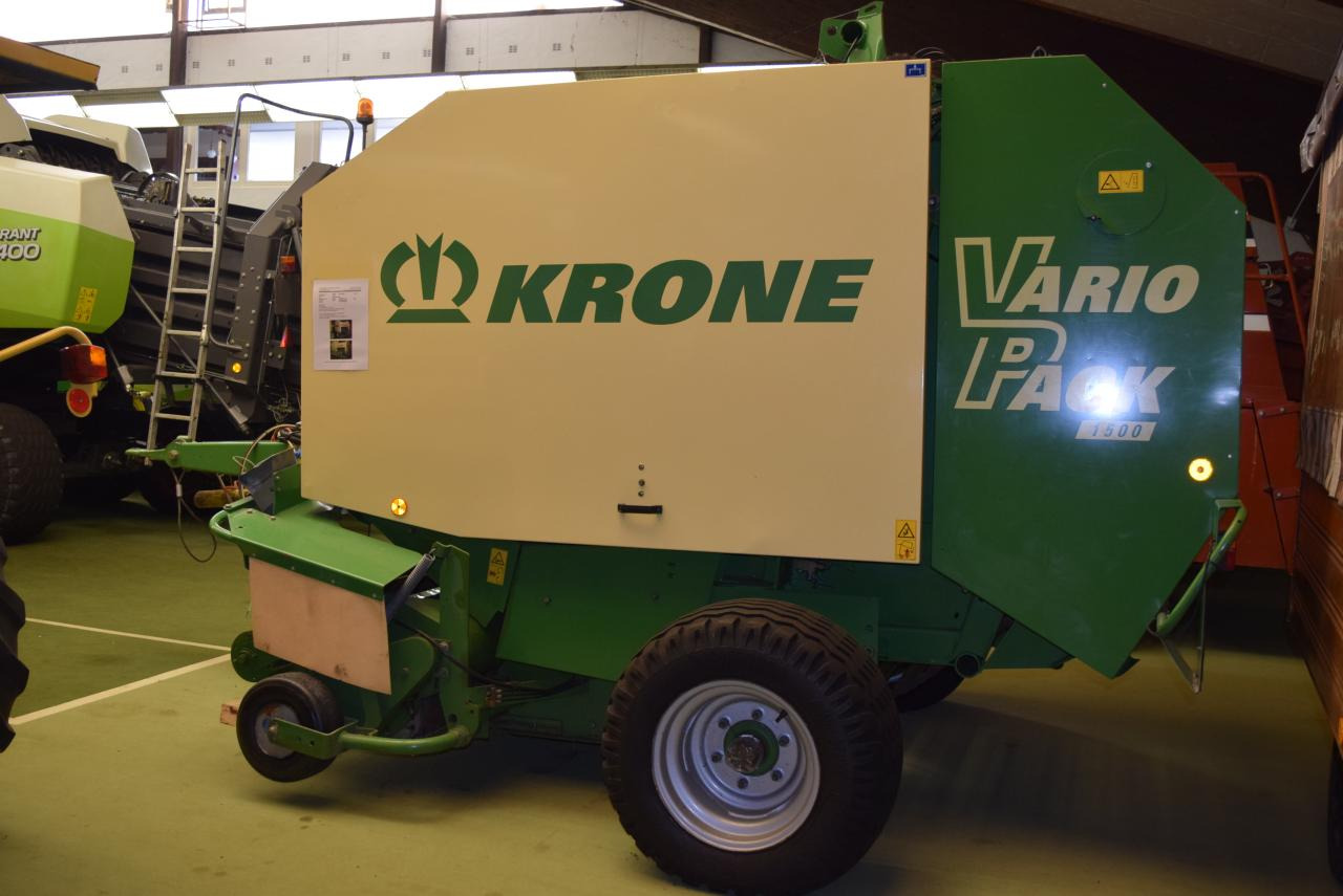 Krone Vario Pack 1500 - Ruloninis presas: foto 2 Krone Vario Pack 1500 - Ruloninis presas: foto 2