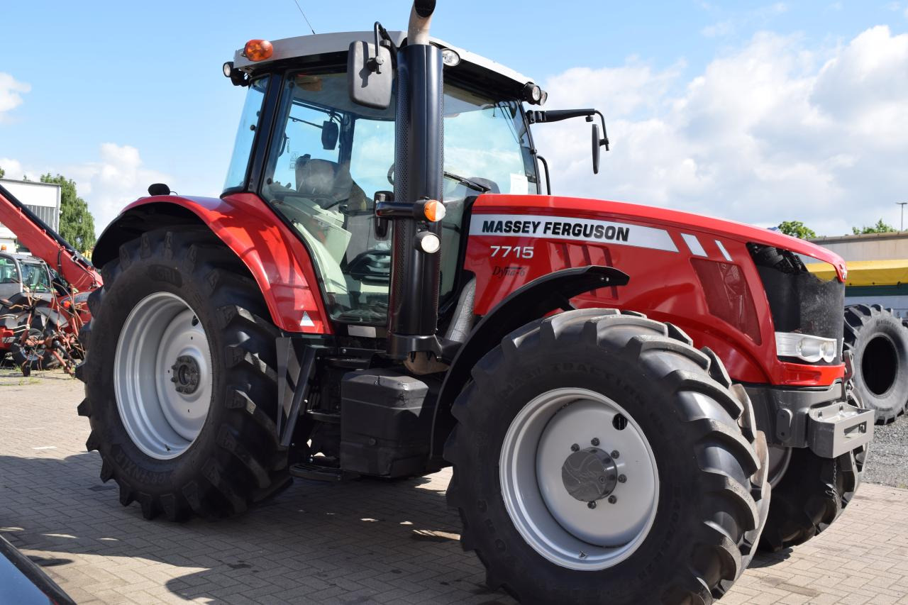 Massey Ferguson MF 7715 Dyna-6 - Traktorius: foto 1 Massey Ferguson MF 7715 Dyna-6 - Traktorius: foto 1
