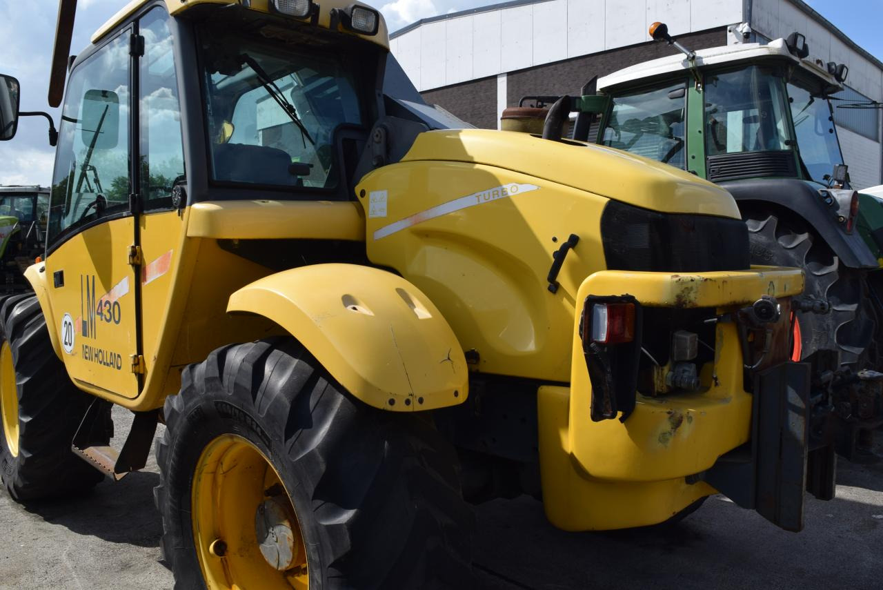 New Holland LM 430 - Teleskopinis krautuvas: foto 4 New Holland LM 430 - Teleskopinis krautuvas: foto 4