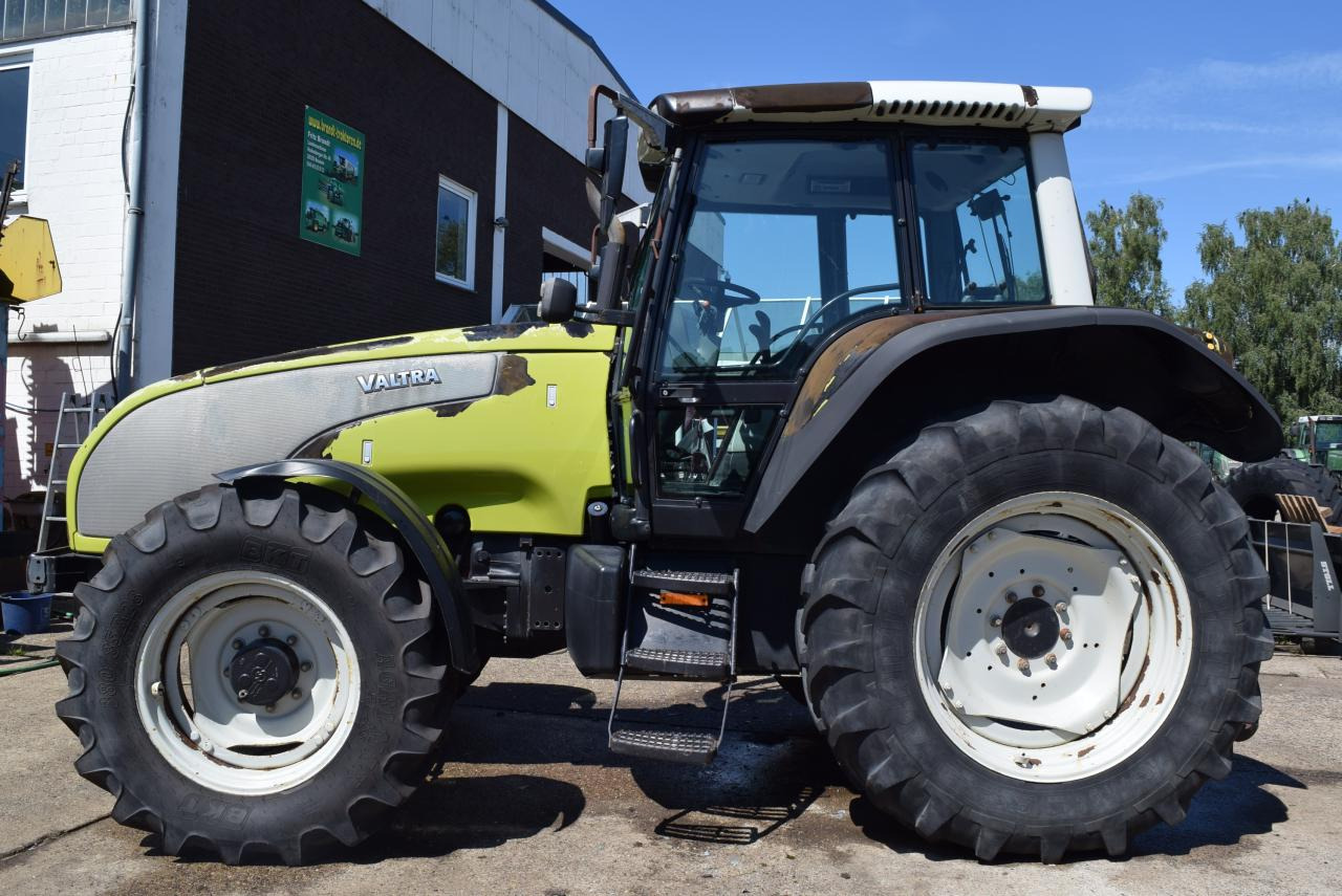 Valtra T120 - Traktorius: foto 2 Valtra T120 - Traktorius: foto 2