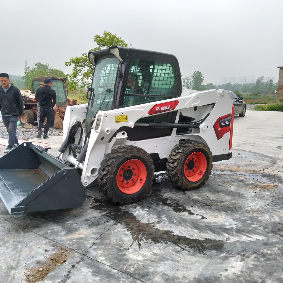 BOBCAT S550 - Mini krautuvas: foto 2 BOBCAT S550 - Mini krautuvas: foto 2