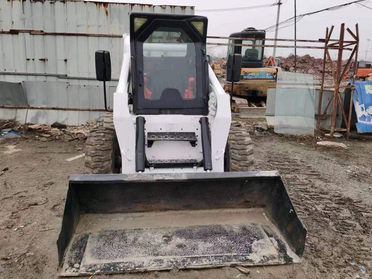 Bobcat S300 lizingą Bobcat S300: foto 6