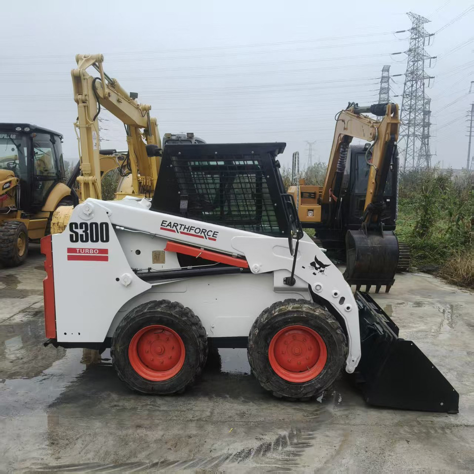Bobcat S300 - Mini krautuvas: foto 5 Bobcat S300 - Mini krautuvas: foto 5