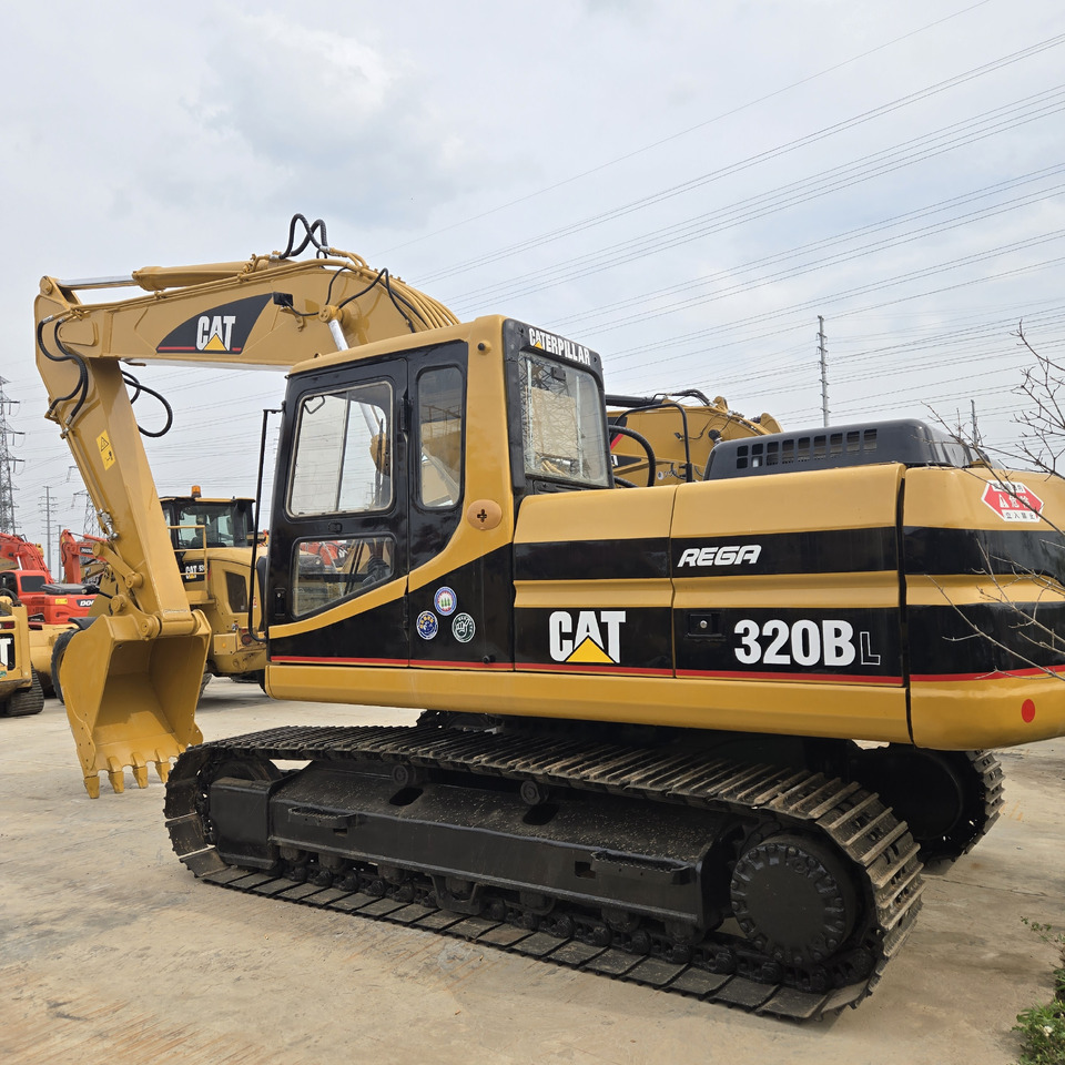 CATERPILLAR 320BL - Vikšrinis ekskavatorius: foto 1 CATERPILLAR 320BL - Vikšrinis ekskavatorius: foto 1