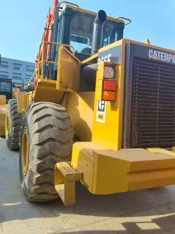 CATERPILLAR 966F - Ratinis krautuvas: foto 1 CATERPILLAR 966F - Ratinis krautuvas: foto 1