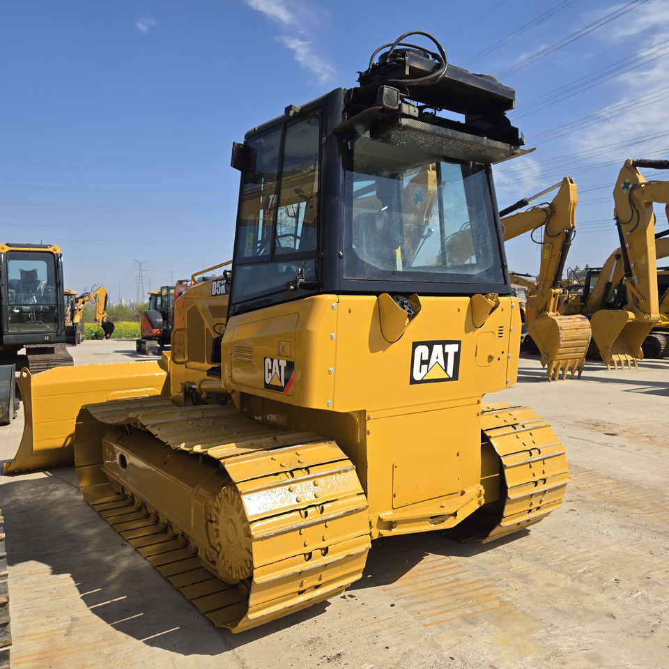 CATERPILLAR D5K - Buldozeris: foto 4 CATERPILLAR D5K - Buldozeris: foto 4