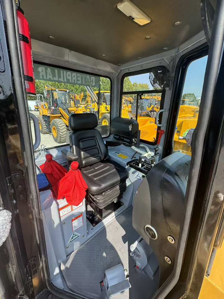 Buldozeris CATERPILLAR D6G: foto 8