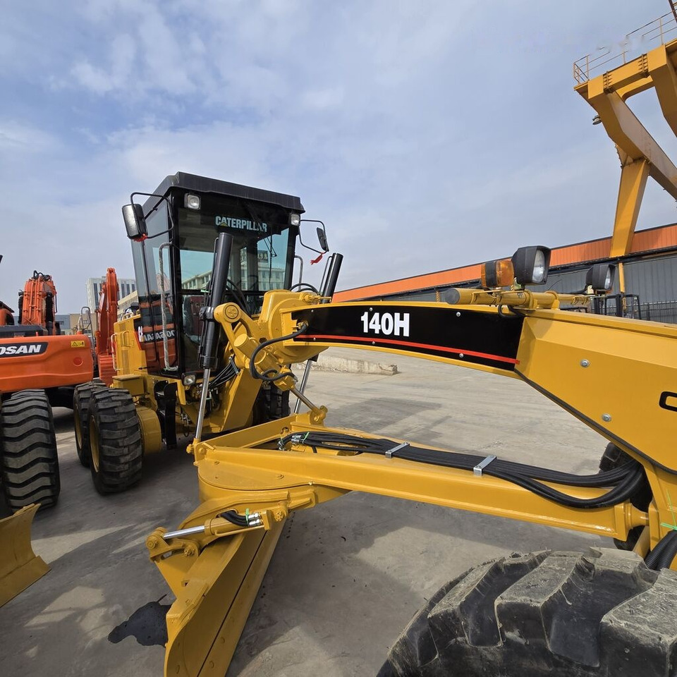Caterpillar 140H - Greideris: foto 4 Caterpillar 140H - Greideris: foto 4