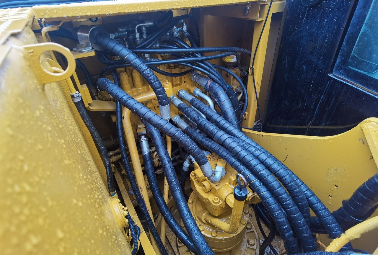 Caterpillar 315D2GC - Vikšrinis ekskavatorius: foto 1 Caterpillar 315D2GC - Vikšrinis ekskavatorius: foto 1