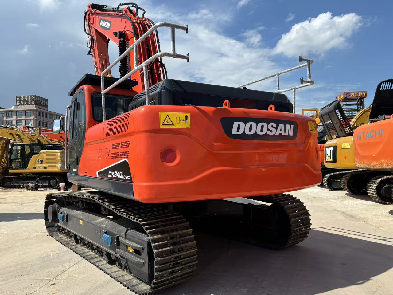 DOOSAN DX340LC-9C - Vikšrinis ekskavatorius: foto 2 DOOSAN DX340LC-9C - Vikšrinis ekskavatorius: foto 2