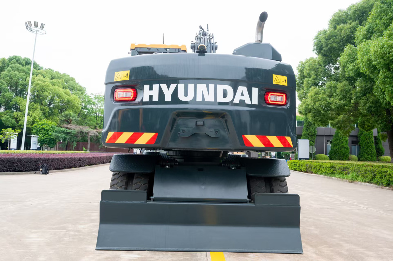 HYUNDAI HW155 - Ratinis ekskavatorius: foto 2 HYUNDAI HW155 - Ratinis ekskavatorius: foto 2