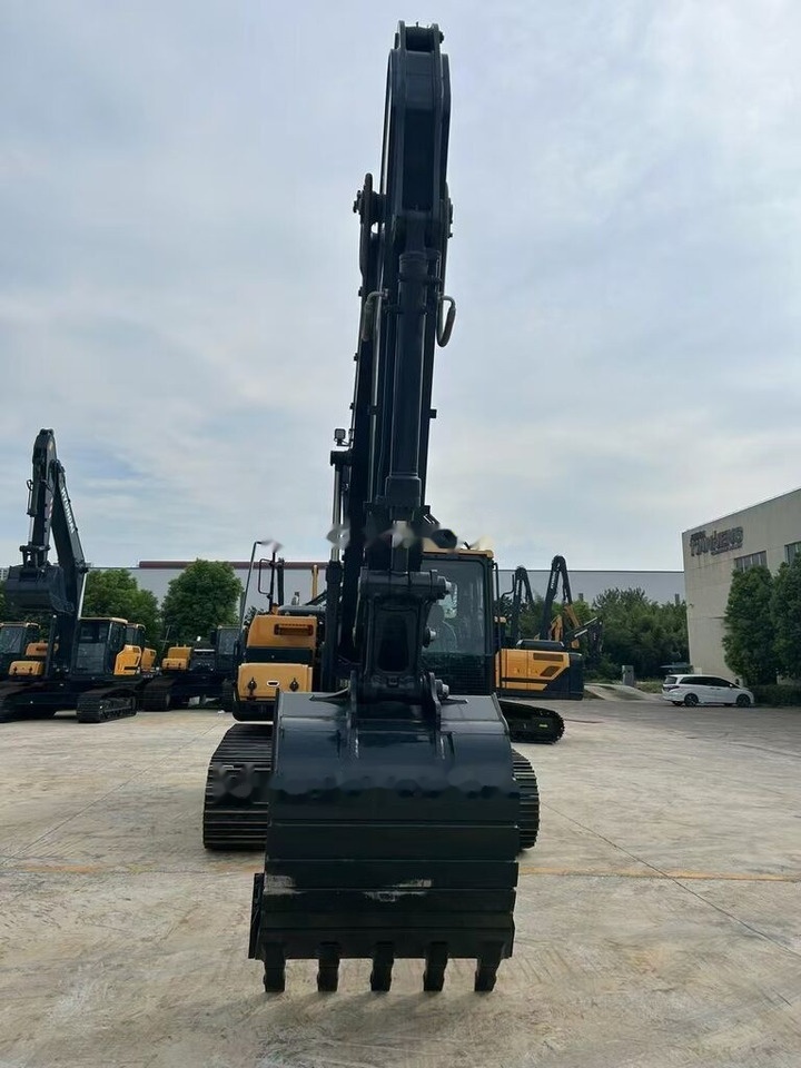 Hyundai HX220 - Vikšrinis ekskavatorius: foto 4 Hyundai HX220 - Vikšrinis ekskavatorius: foto 4