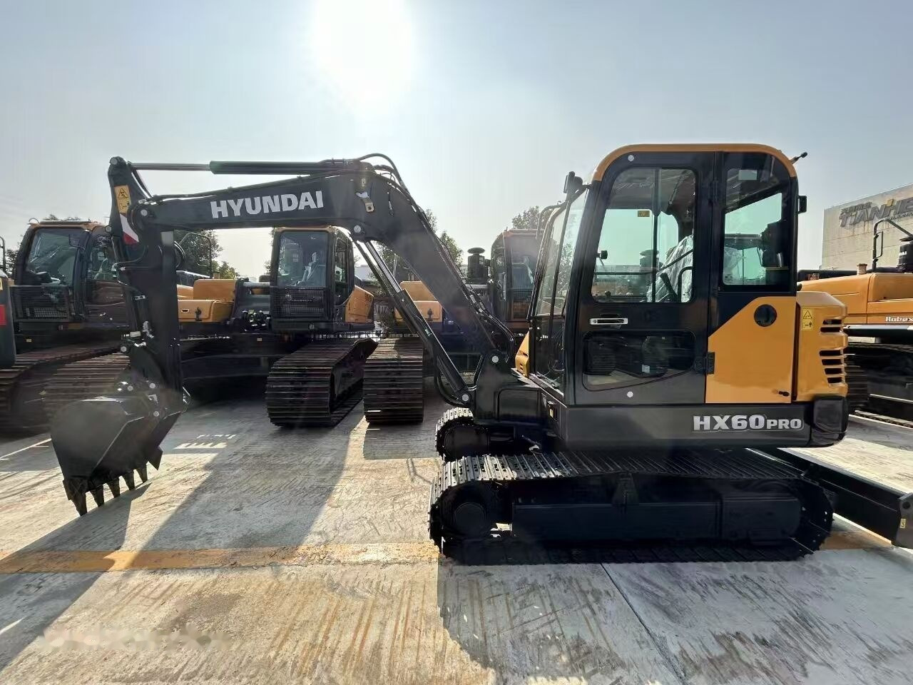 Hyundai HX60 PRO New machine - Mini ekskavatorius: foto 3 Hyundai HX60 PRO New machine - Mini ekskavatorius: foto 3
