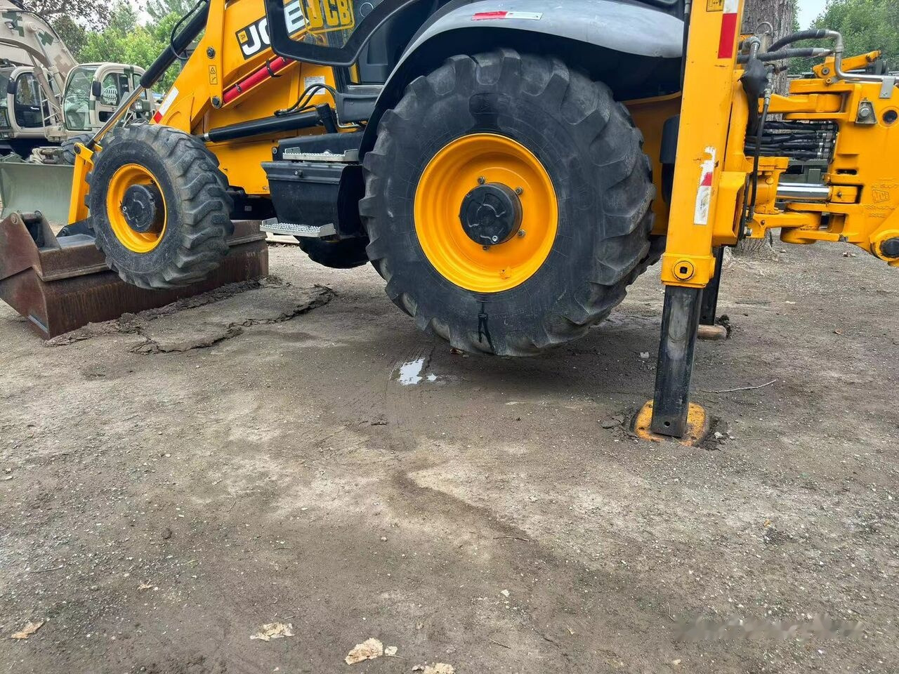 JCB 3CX Telescopic Arm Plus Four in One Bucket - Ekskavatorius-krautuvas: foto 5 JCB 3CX Telescopic Arm Plus Four in One Bucket - Ekskavatorius-krautuvas: foto 5