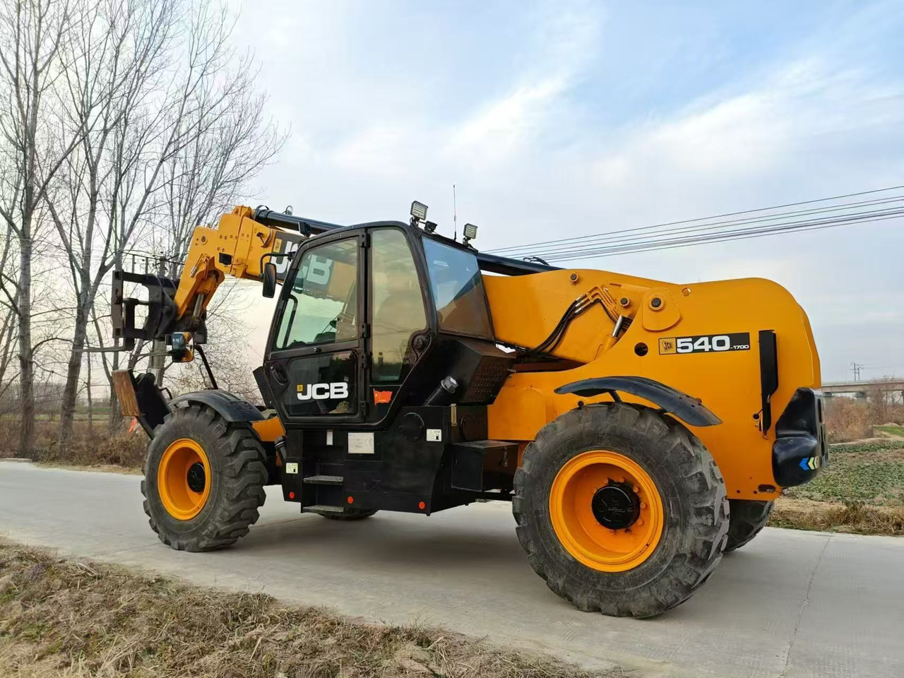 JCB 540-1700 - Stelažų krautuvas: foto 2 JCB 540-1700 - Stelažų krautuvas: foto 2