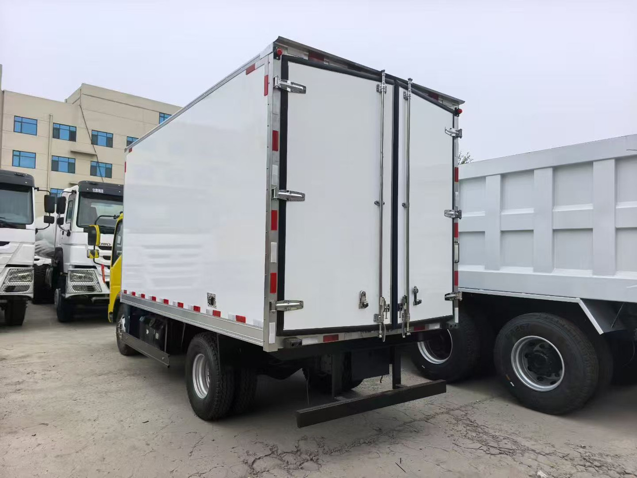 - Refrižeratorius sunkvežimis: foto 2 - Refrižeratorius sunkvežimis: foto 2