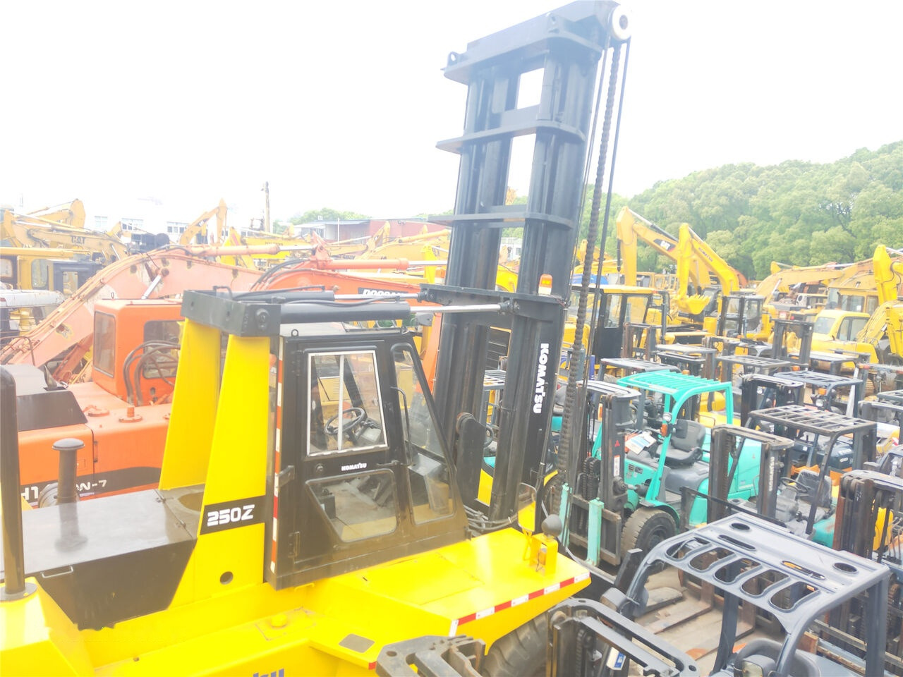 Komatsu FD250 - Dyzelinis krautuvas: foto 4 Komatsu FD250 - Dyzelinis krautuvas: foto 4