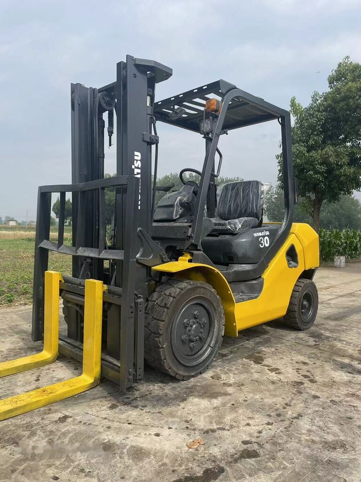Komatsu FD30 - Dyzelinis krautuvas: foto 3 Komatsu FD30 - Dyzelinis krautuvas: foto 3