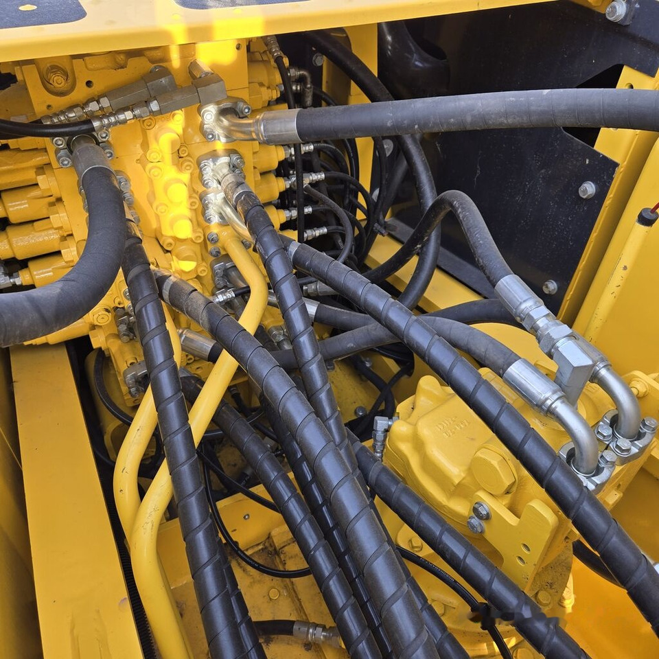 Vikšrinis ekskavatorius Komatsu PC200-8: foto 10