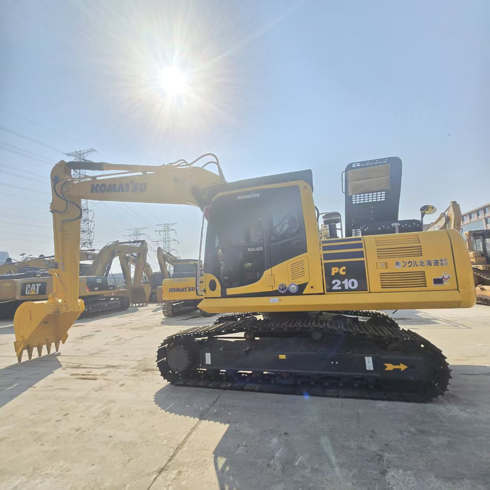 Komatsu PC210-8 - Vikšrinis ekskavatorius: foto 4 Komatsu PC210-8 - Vikšrinis ekskavatorius: foto 4
