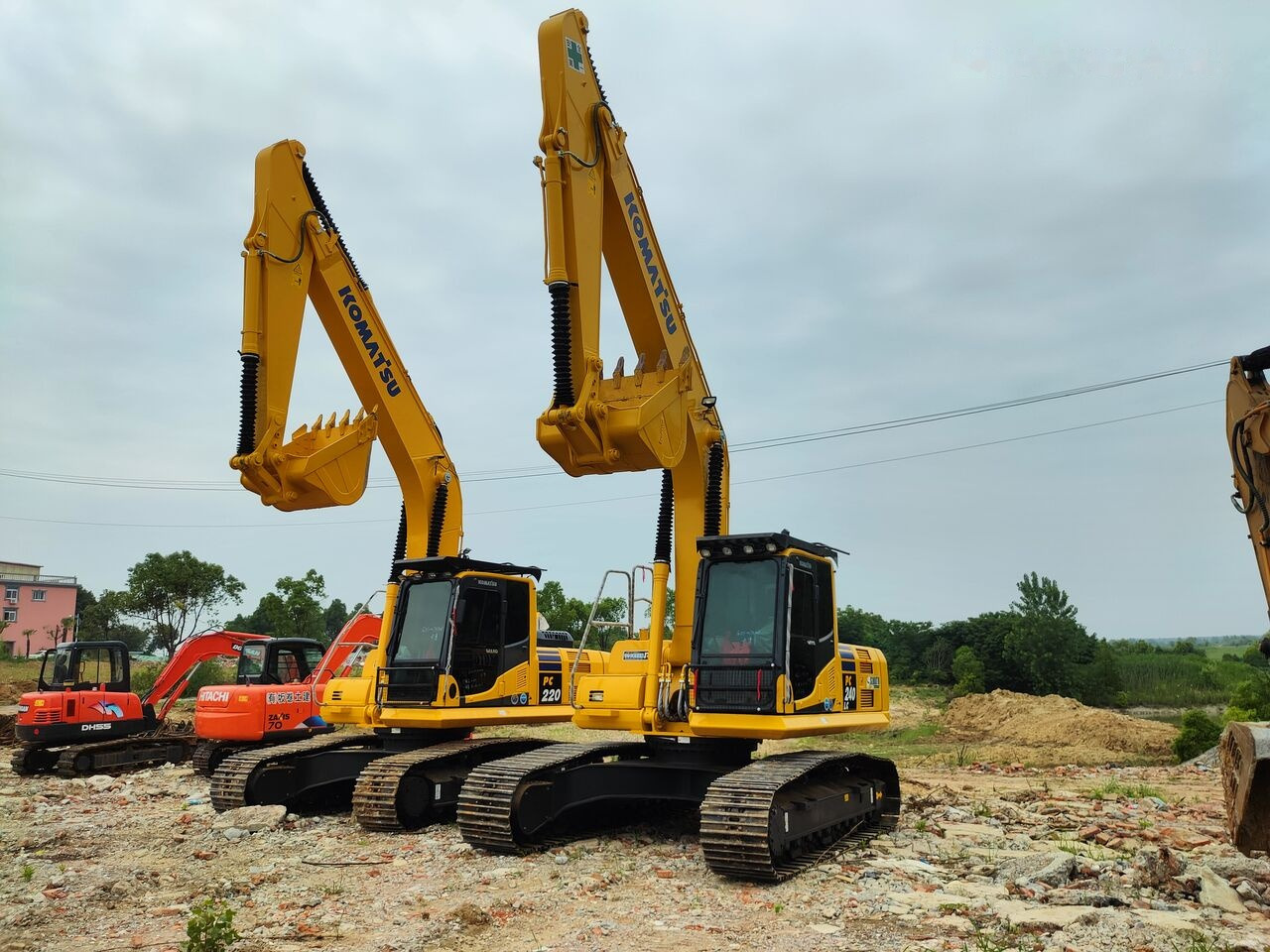 Komatsu PC240 - Vikšrinis ekskavatorius: foto 1 Komatsu PC240 - Vikšrinis ekskavatorius: foto 1