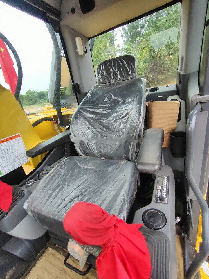 Komatsu PC240LC-8 - Vikšrinis ekskavatorius: foto 4 Komatsu PC240LC-8 - Vikšrinis ekskavatorius: foto 4