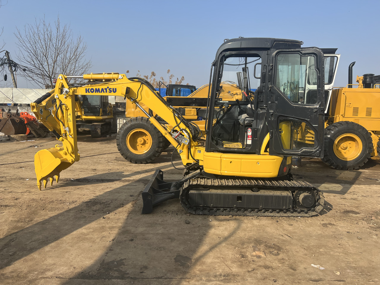 Komatsu PC30MR - Mini ekskavatorius: foto 5 Komatsu PC30MR - Mini ekskavatorius: foto 5
