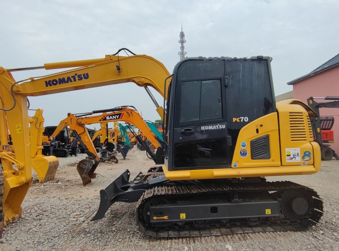 Komatsu PC70-8 - Mini ekskavatorius: foto 1 Komatsu PC70-8 - Mini ekskavatorius: foto 1