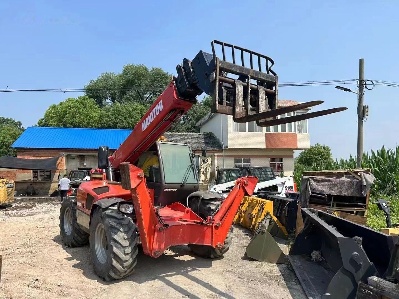 Manitou MT1740 - Teleskopinis krautuvas: foto 4 Manitou MT1740 - Teleskopinis krautuvas: foto 4