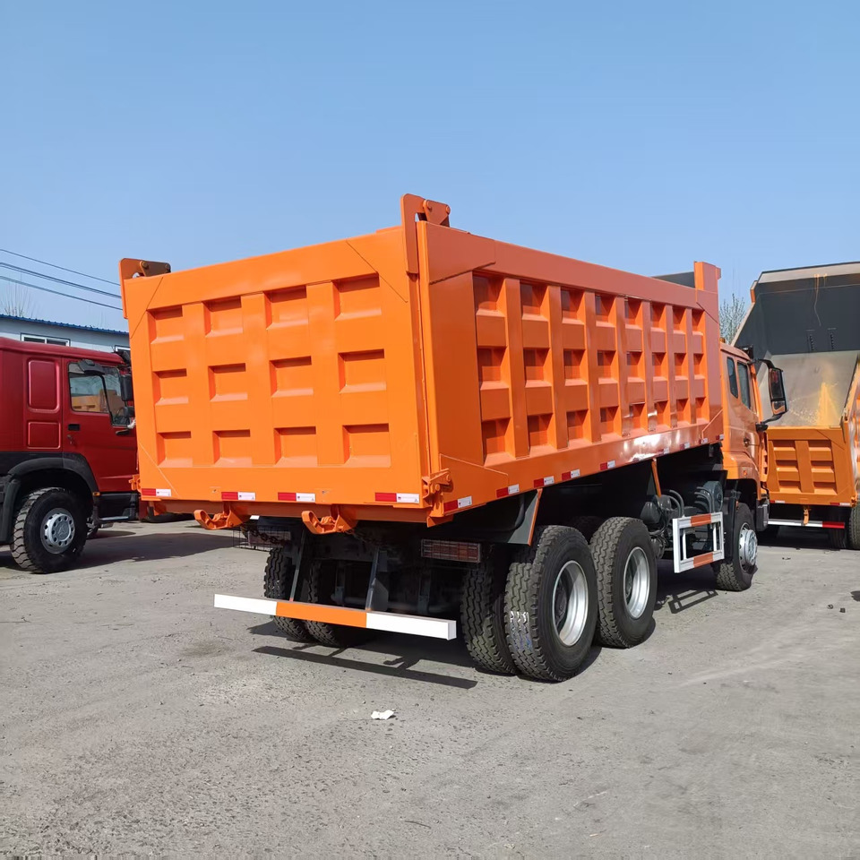 SINOTRUK HOHAN 6x4 - Savivartis sunkvežimis: foto 4 SINOTRUK HOHAN 6x4 - Savivartis sunkvežimis: foto 4