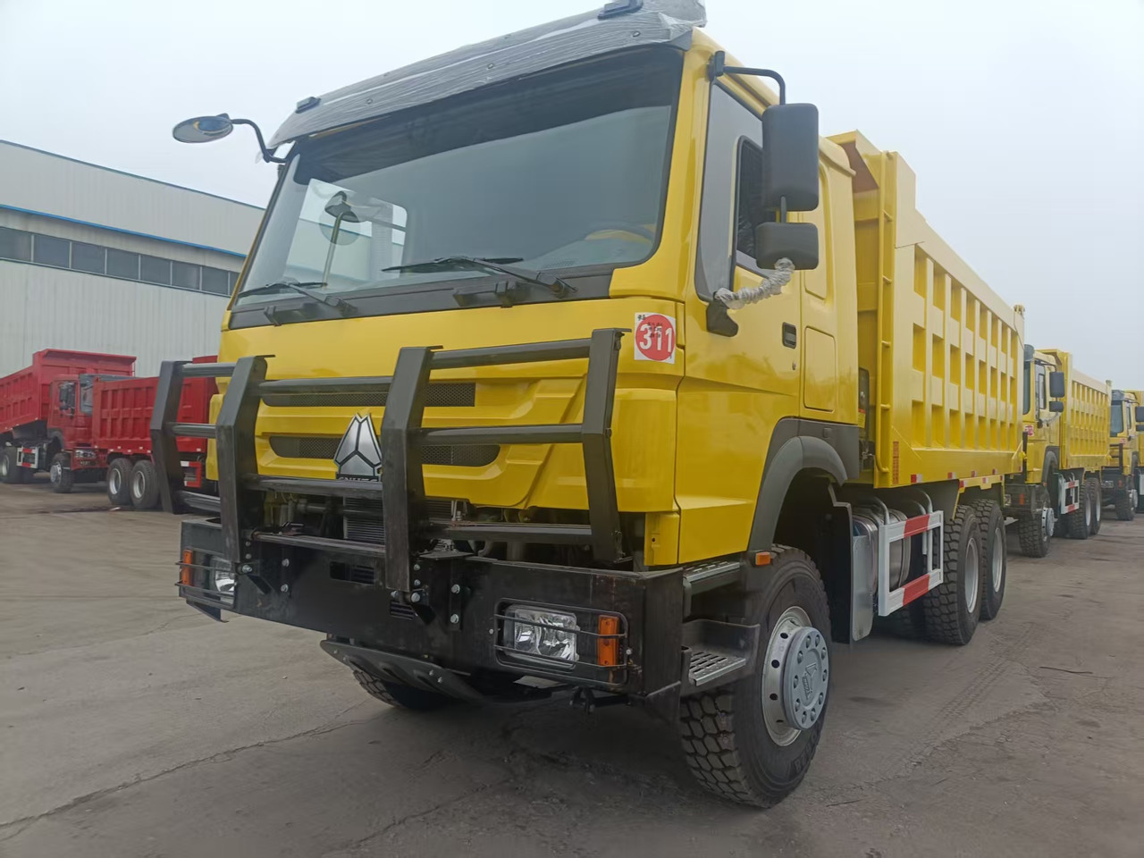 SINOTRUK HOWO 6x4 - Savivartis sunkvežimis: foto 3 SINOTRUK HOWO 6x4 - Savivartis sunkvežimis: foto 3
