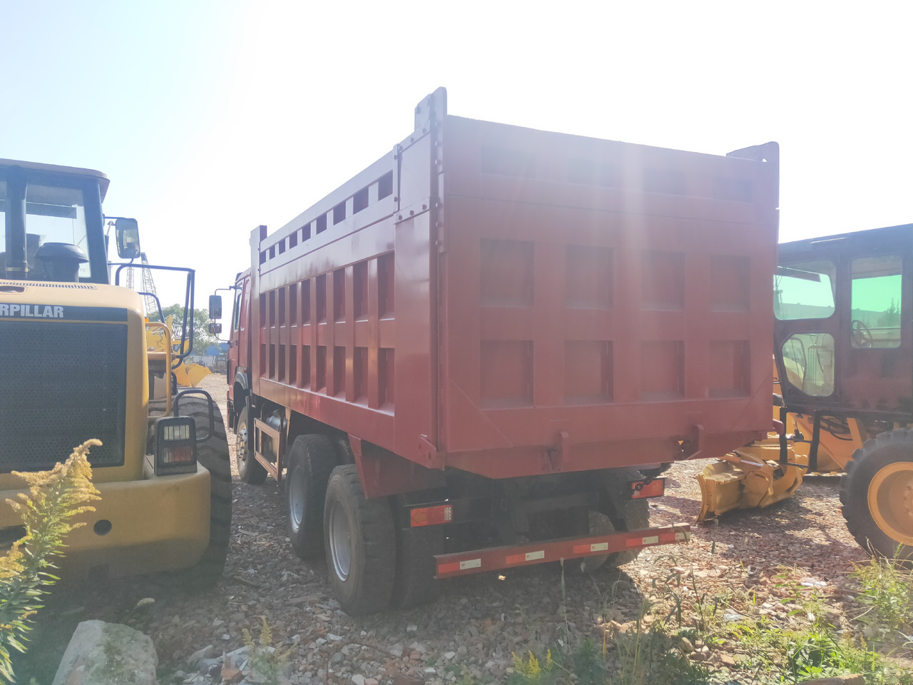 SINOTRUK HOWO - Savivartis sunkvežimis: foto 4 SINOTRUK HOWO - Savivartis sunkvežimis: foto 4