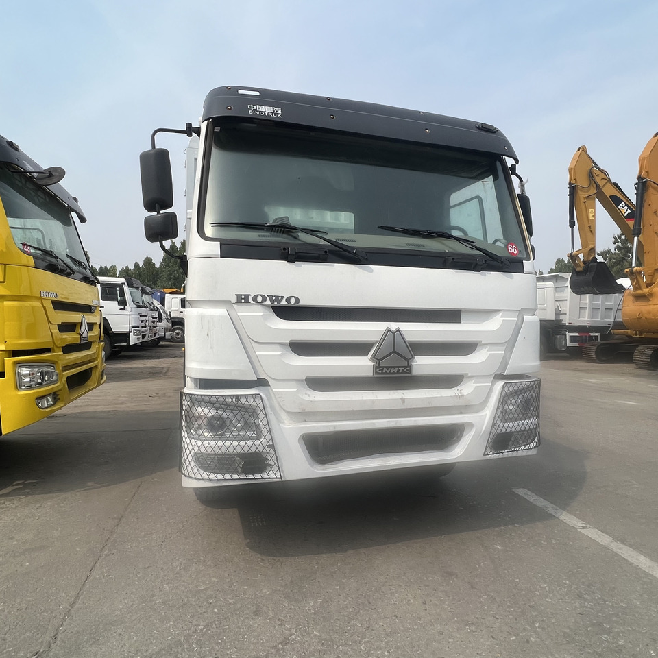 Sunkvežimis SINOTRUK HOWO 8*4 Fence Truck: foto 6